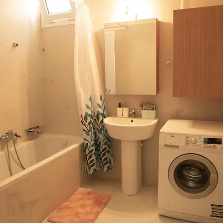 Apartment Eukalyptos 3bd With Yard In Chersonisos *