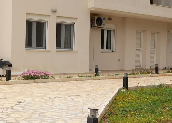 Eukalyptos 3bd With Yard In Chersonisos