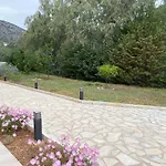 Apartment Eukalyptos 3bd With Yard In Chersonisos *